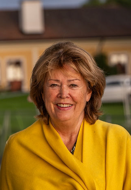 Charlotte Wall